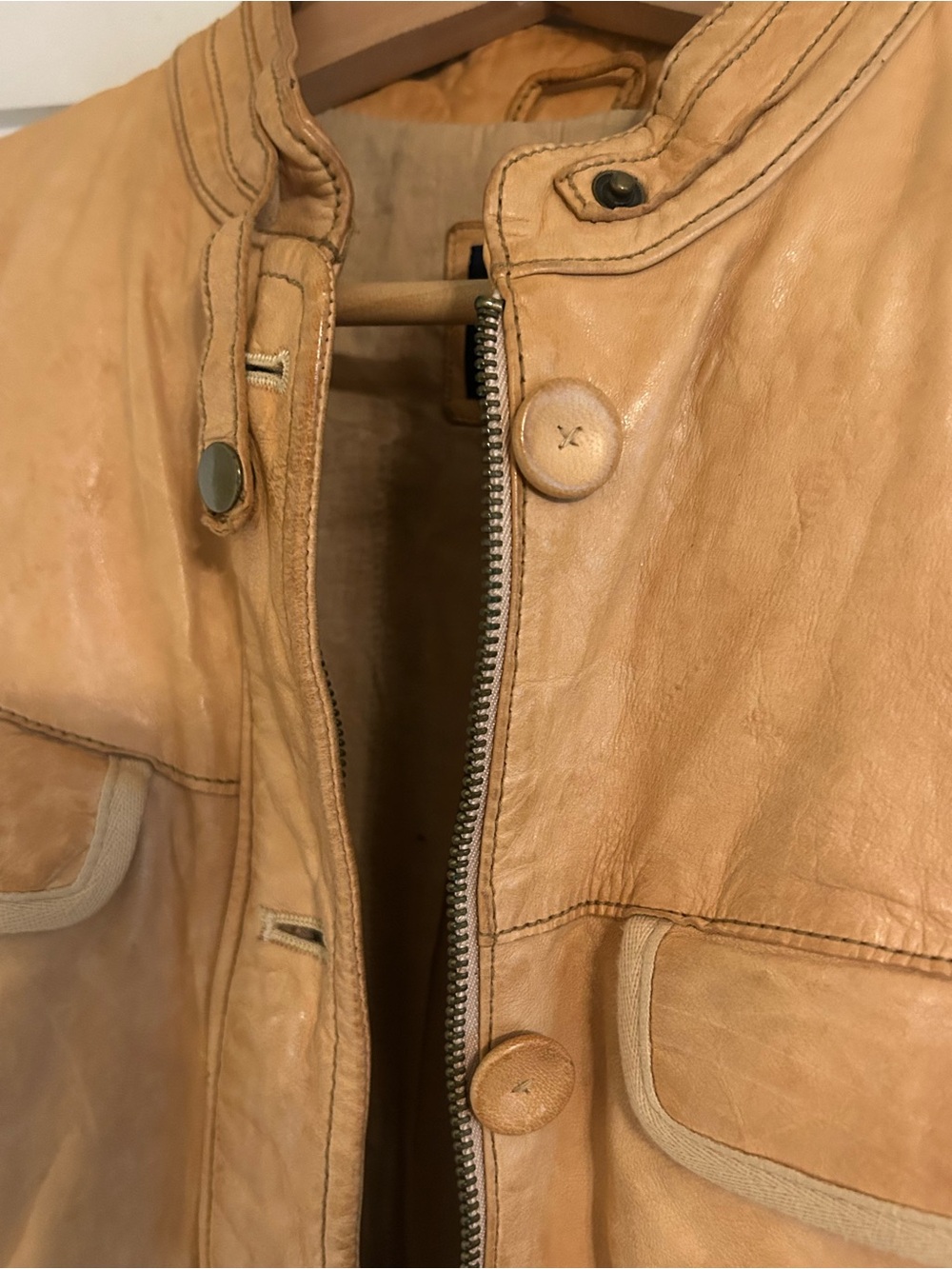 Women’s Butter Yellow Leather Field Jacket - Classic Casual - Picture 5 of 9
